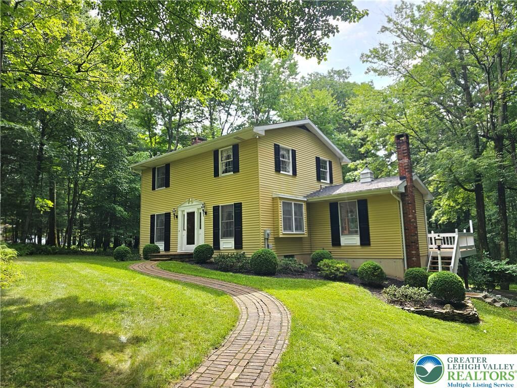 Property Photo: 125 Ridge Court PA 18353