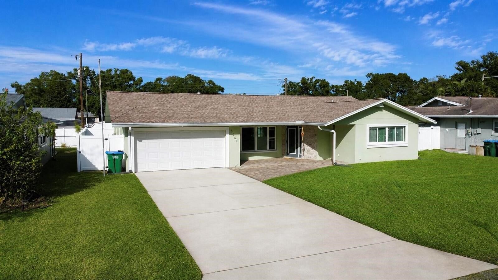Property Photo:  5669 45th Avenue N  FL 33709 