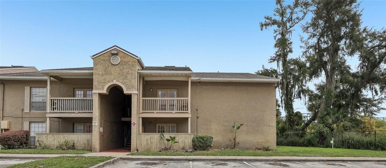 Property Photo: 305 Wymore Road 208 FL 32714