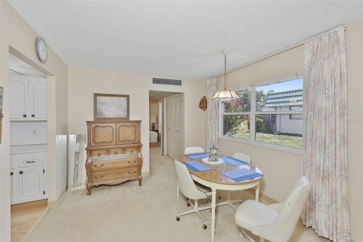 Property Photo:  1811 Bedford Lane 163  FL 33573 