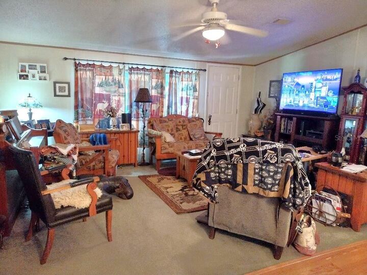 Property Photo: 1176 County Road 305 FL 32110