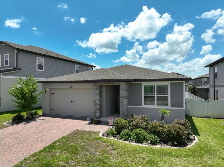 Property Photo: 2327 Bear Peak Road FL 34715