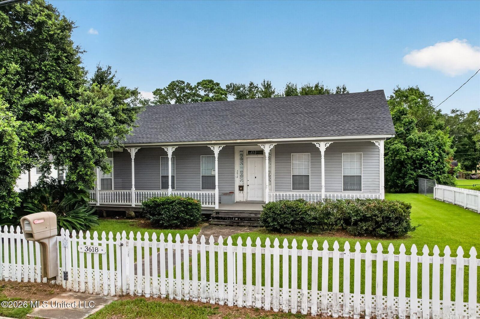 Property Photo:  3618 Bellview Avenue  MS 39563 