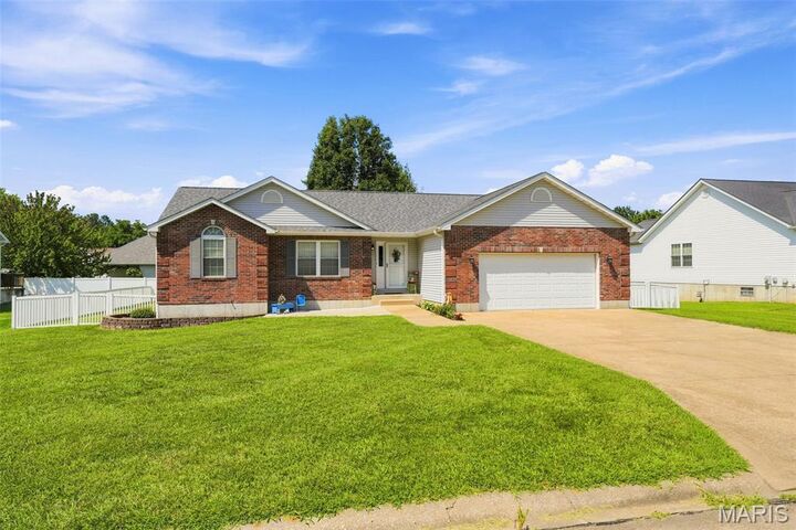 Property Photo:  507 Cobblestone Court  MO 63640 