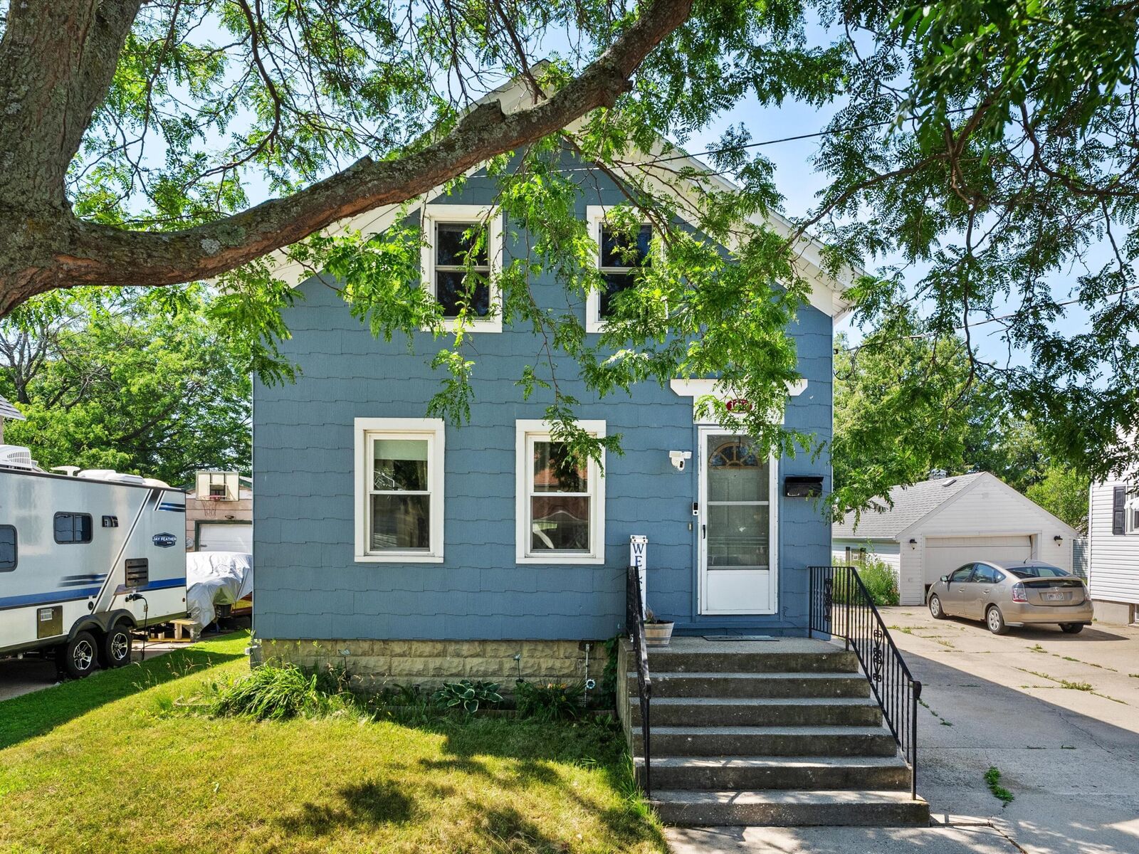 Property Photo:  1013 20th St  WI 54241 