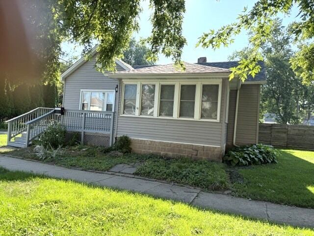 Property Photo: 355 N Walnut Street IL 60950