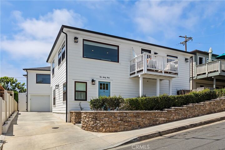 Property Photo:  264 266 San Joaquin  CA 92651 