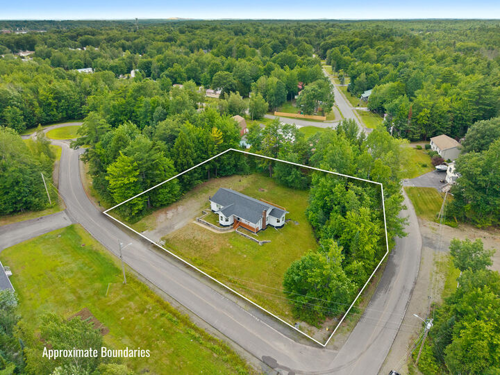 Property Photo:  3 Alder Lane  ME 04461 