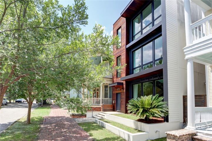 Property Photo:  416 E Bolton Street  GA 31401 