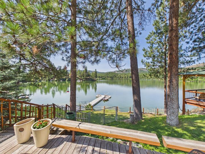 Property Photo:  10 Wayland Cove Rd  WA 99166 