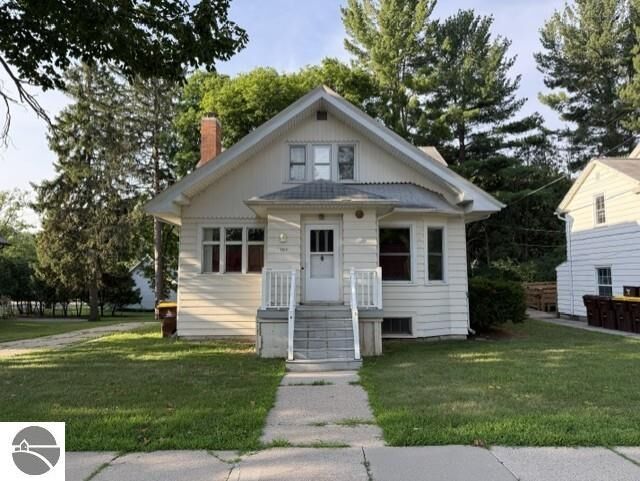 Property Photo: 707 W Center Street MI 48801