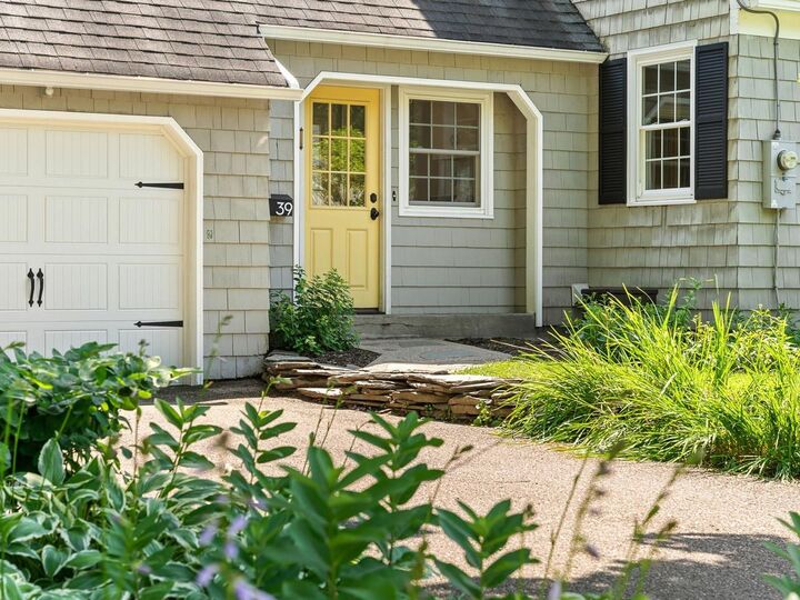 Property Photo: 39 Laurel Hill Drive VT 05403