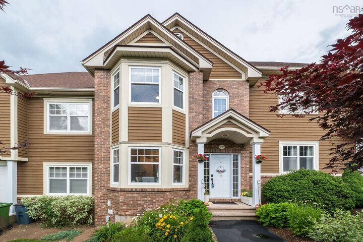 38 Greenside Lane — photo 1