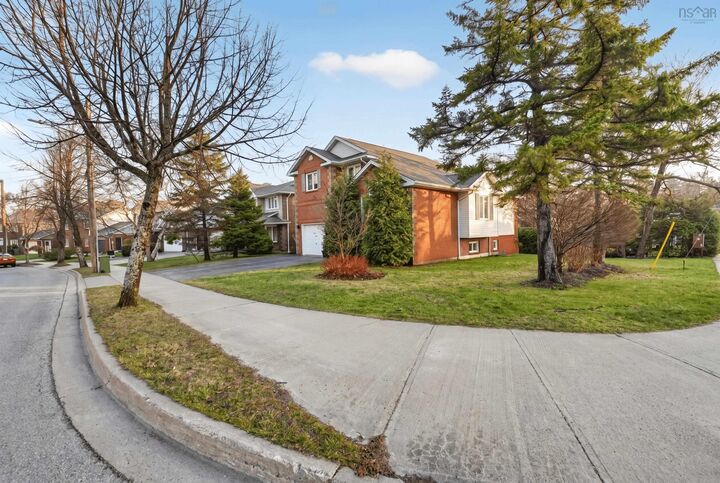 Property Photo:  1 Brackley Place  NS B3M 4H2 