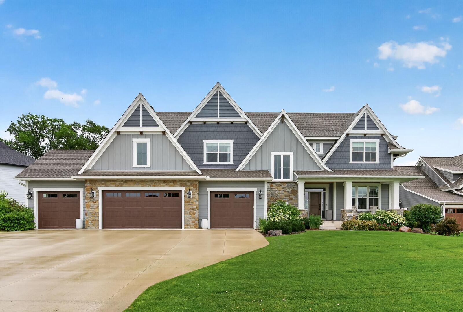 Property Photo: 5925 Prestwick Court MN 55331