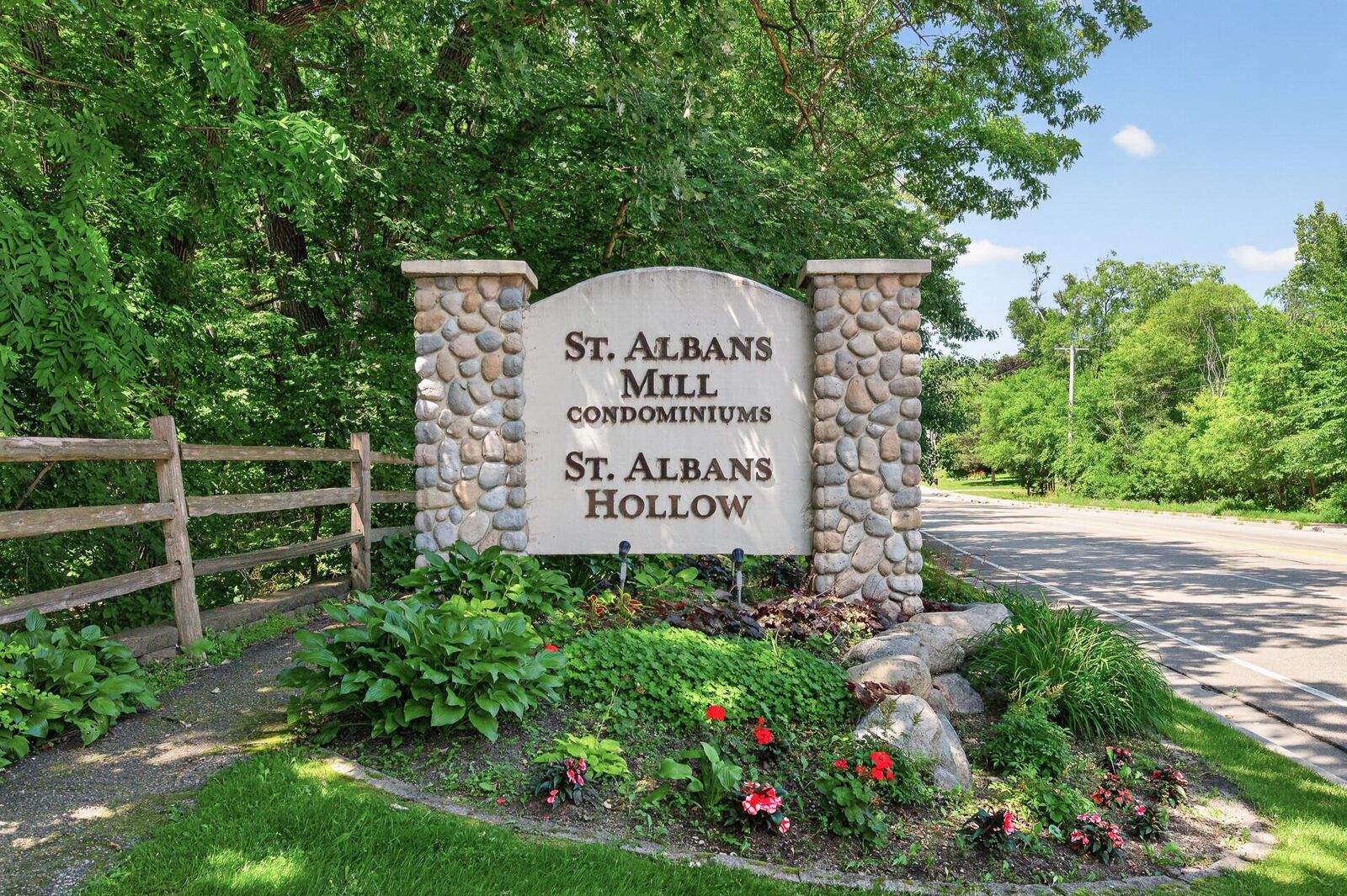 Property Photo: 3020 Saint Albans Mill Road 205 MN 55305