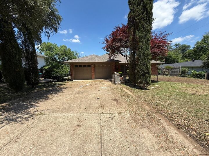 Property Photo: 5204 Winifred Drive TX 76133