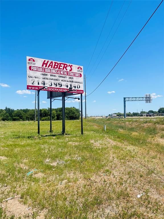 Property Photo:  7110 S Interstate 45 Service Road  TX 75119 