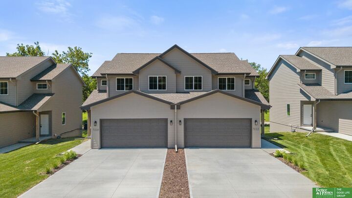Property Photo: 7122 N 79th Court NE 68122