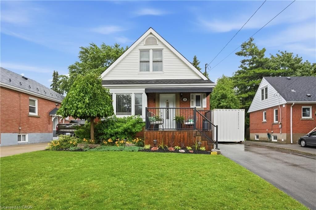 Property Photo:  13 East 41st Street  ON L8T 2Z3 