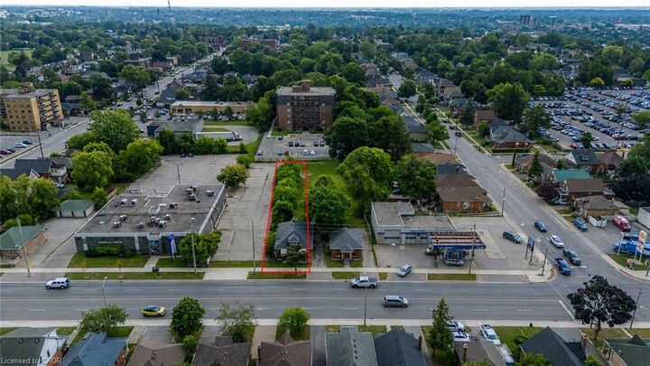 Property Photo: 341 St Paul Avenue ON N3R 4N2