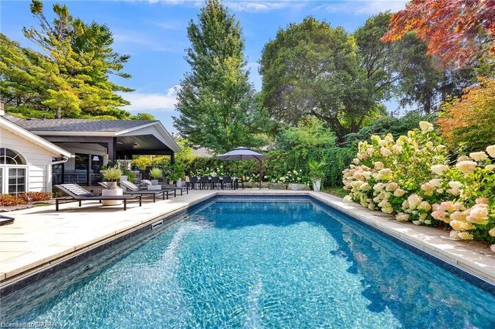 79 Somerset Crescent — photo 1