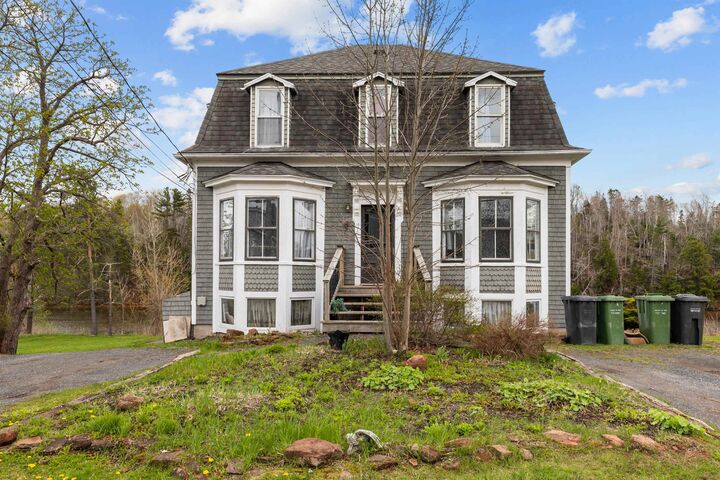 14 Riverside Drive — photo 1