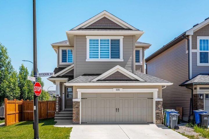 Property Photo:  225 Buckskin Way  AB T4C 2R7 