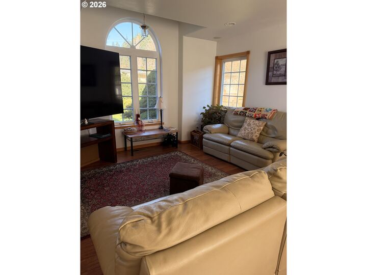 Property Photo: 28170 Hunter Creek Rd OR 97444