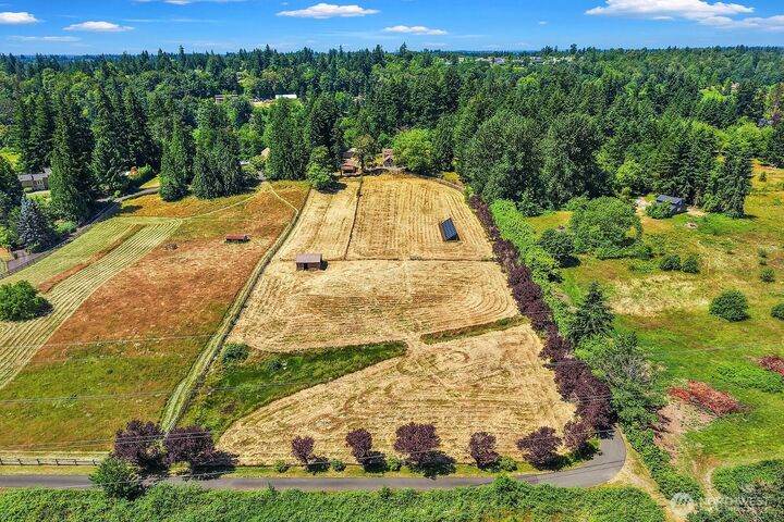 Property Photo: 14121 SE 228th Street WA 98042