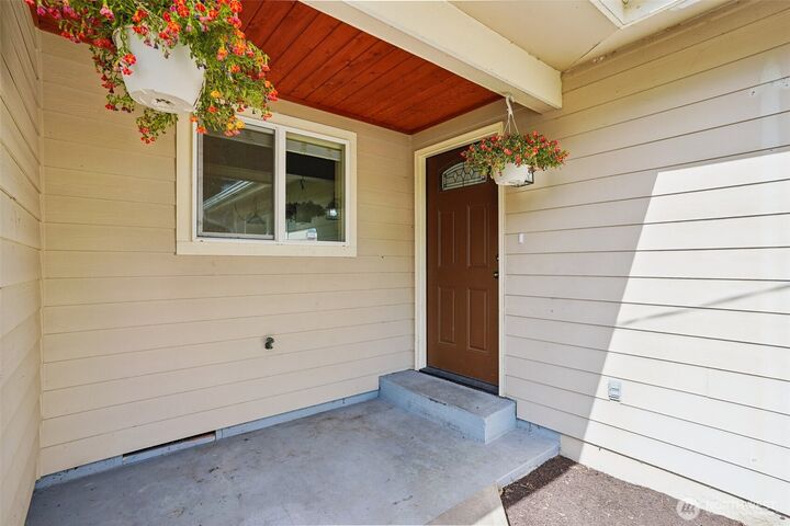 Property Photo: 1711 7th Avenue SE WA 98372
