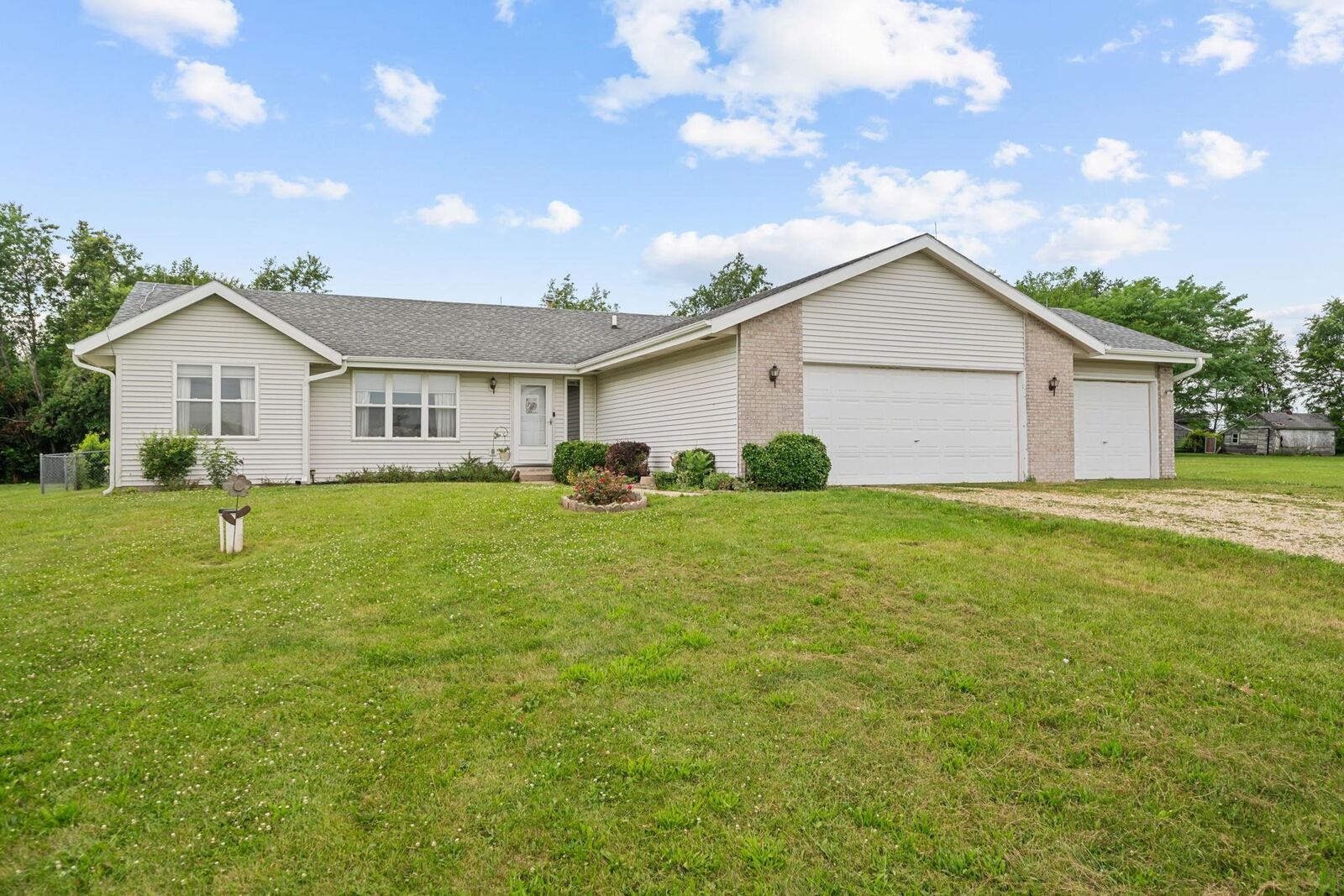 Property Photo:  8974 Pecatonica Road  IL 61063 