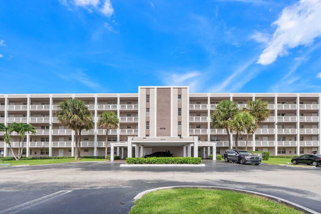 Property Photo: 1075 Riverside Drive 508 FL 33071