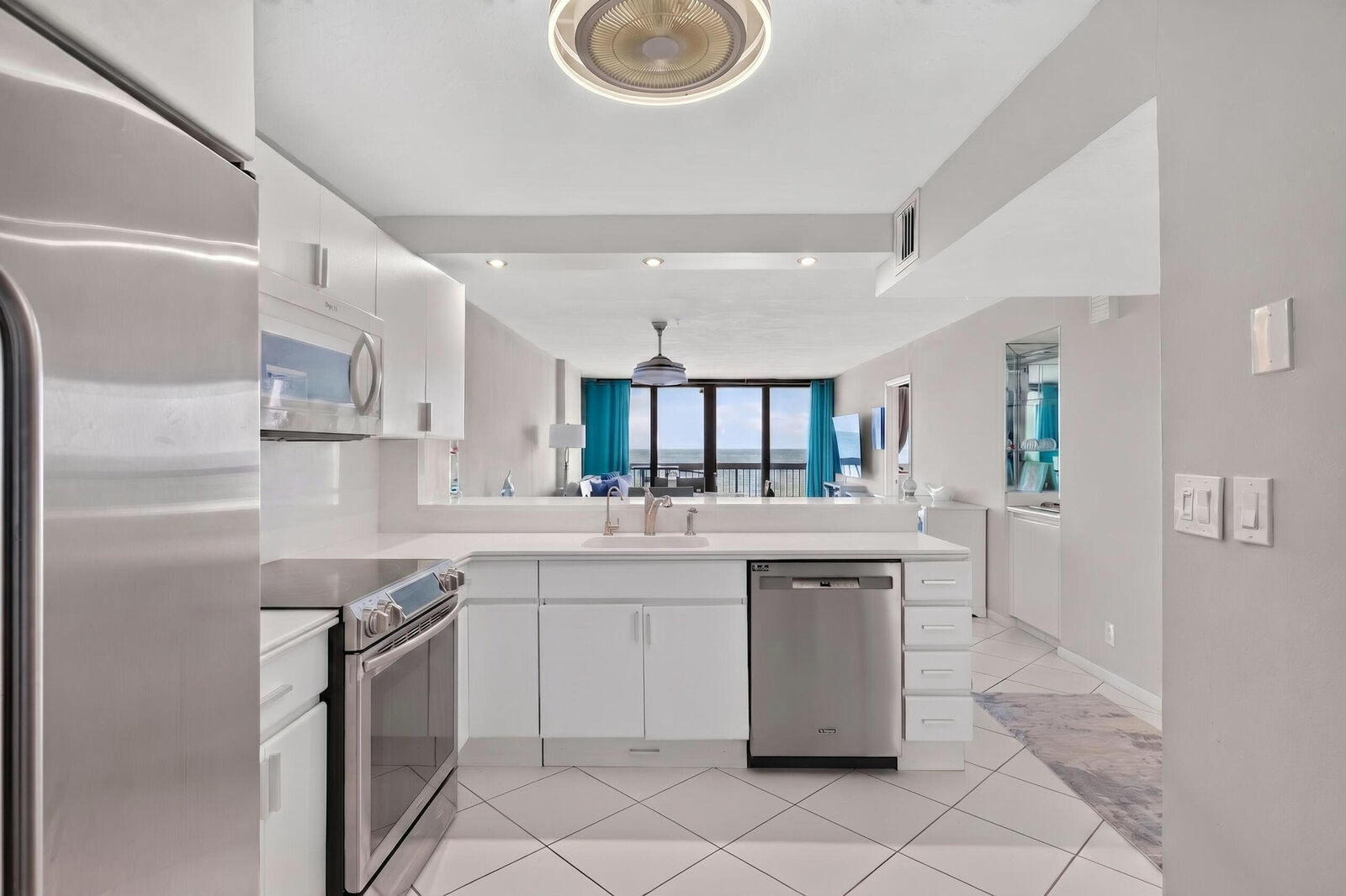 Property Photo: 510 N Ocean Boulevard R-34 FL 33062