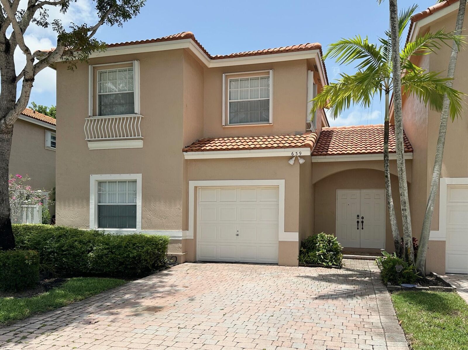 Property Photo: 639 NW 130th Way FL 33028