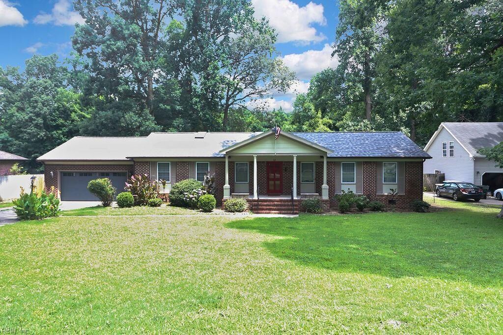 Property Photo:  212 Pinewood Dr  NC 27921 