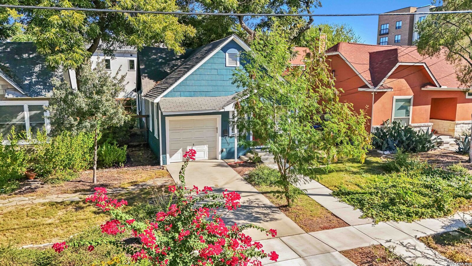 Property Photo:  749 E Ashby Pl  TX 78212 