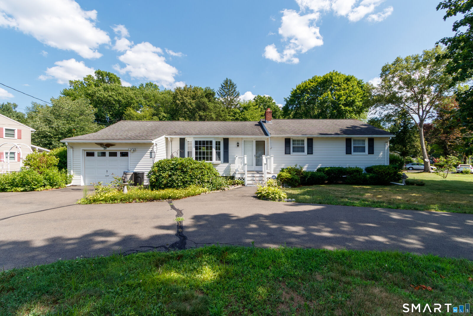 Property Photo: 176 Clintonville Road CT 06473