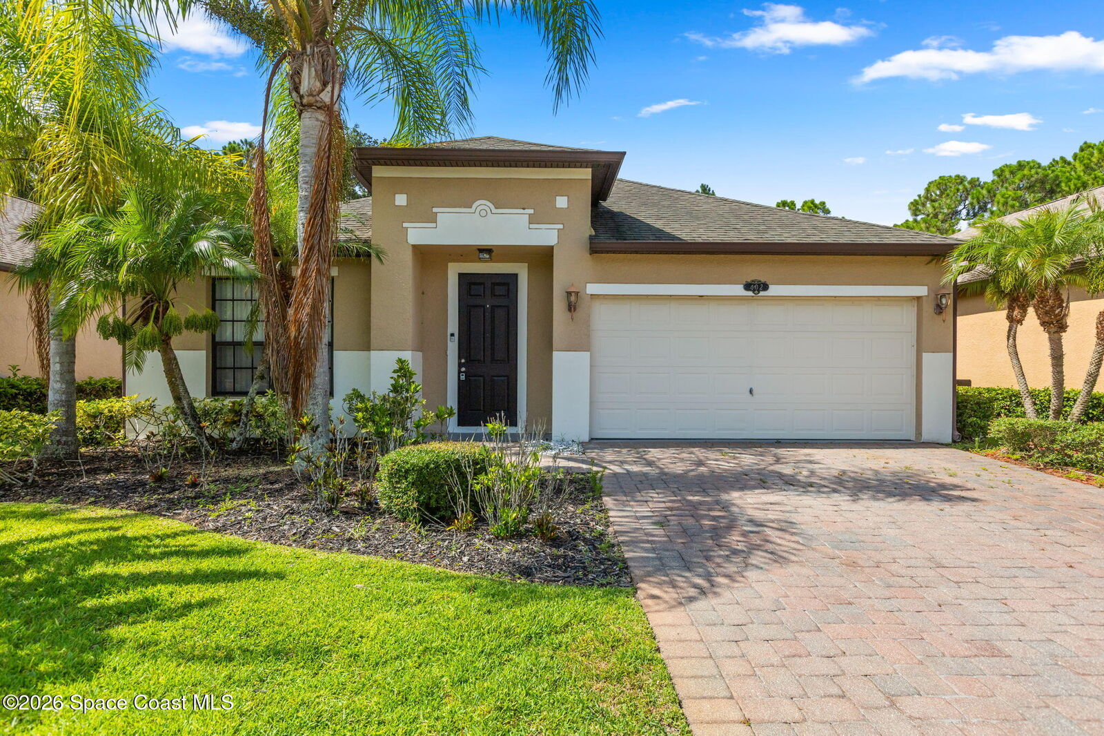 Property Photo: 402 Breckenridge Circle SE FL 32909