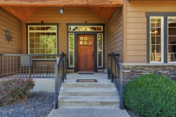 Property Photo: 34119 N Regal Ln WA 99006
