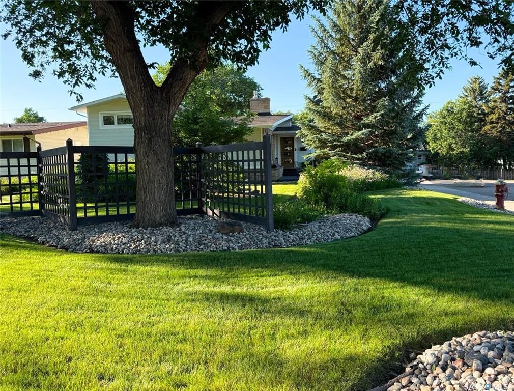 Property Photo:  1183 George Street E  SK S9H 1Z5 