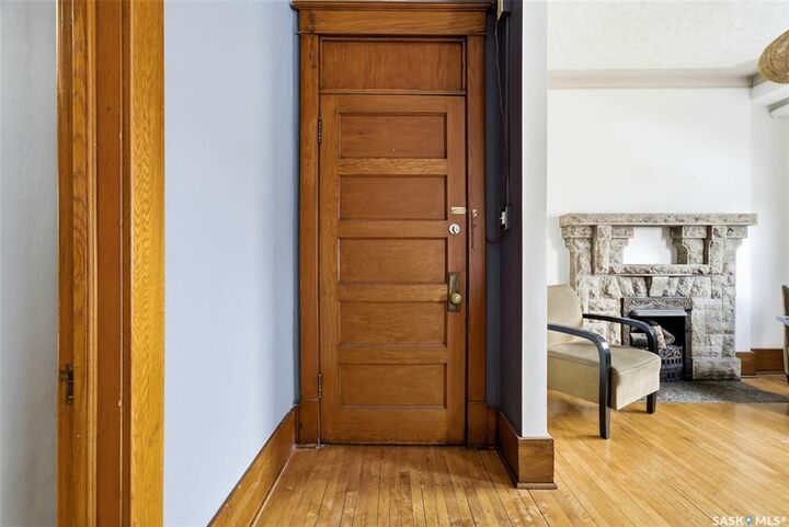 Property Photo: 2201 14th Avenue 17 SK S4P 0X9