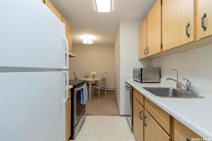 Property Photo: 425 115th Street E 111 SK S7N 2E5