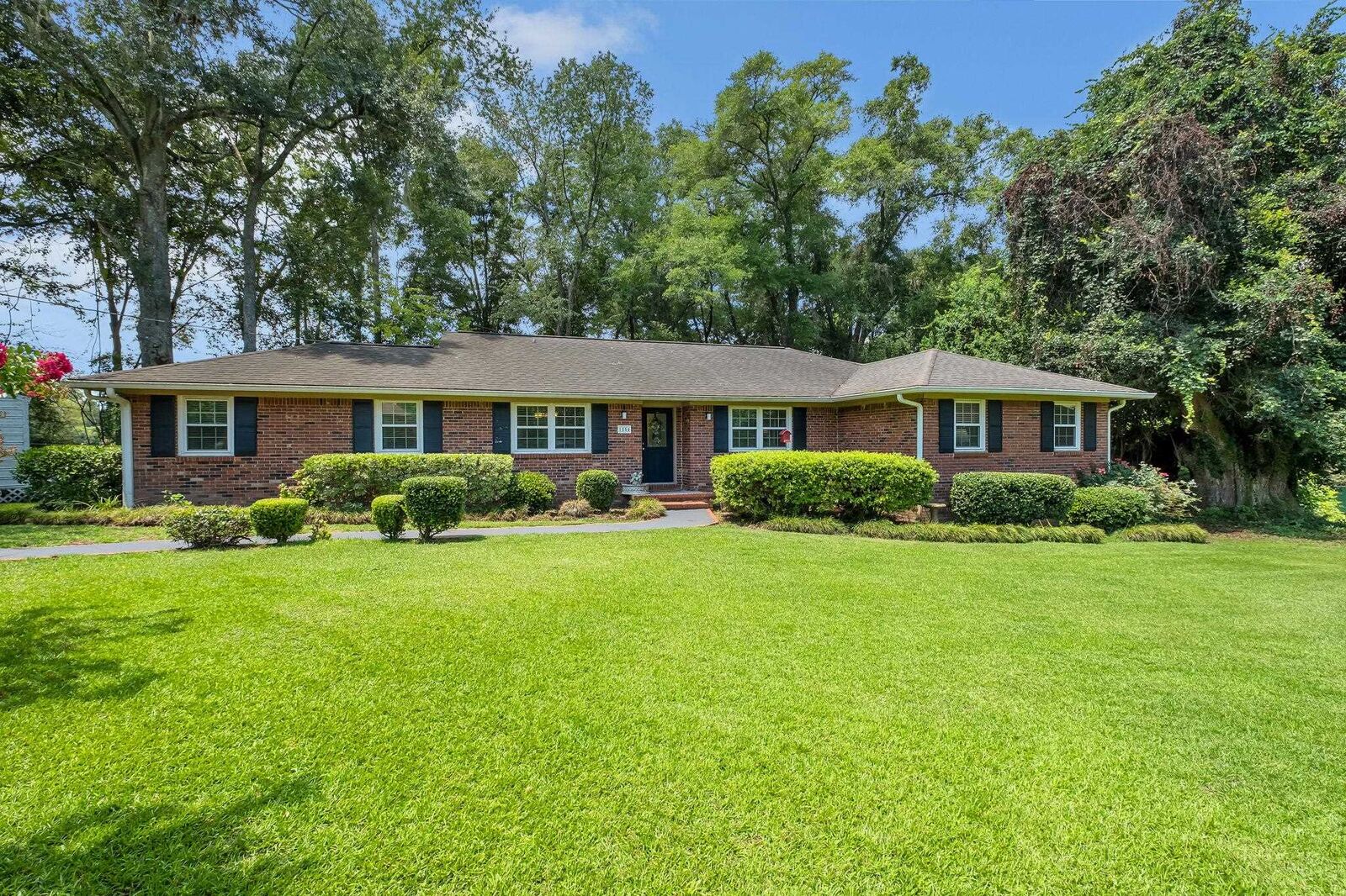 Property Photo:  1554 Vernon Court  FL 32317 