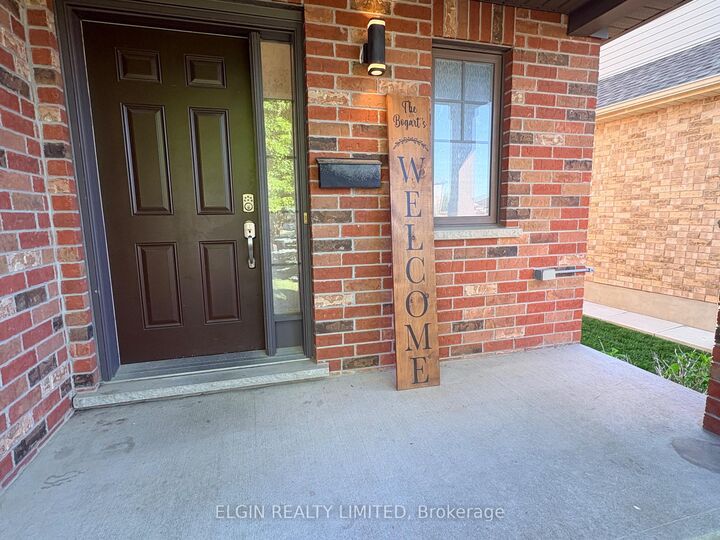 Property Photo: 44 Peach Tree Boulevard ON N5R 4Y7