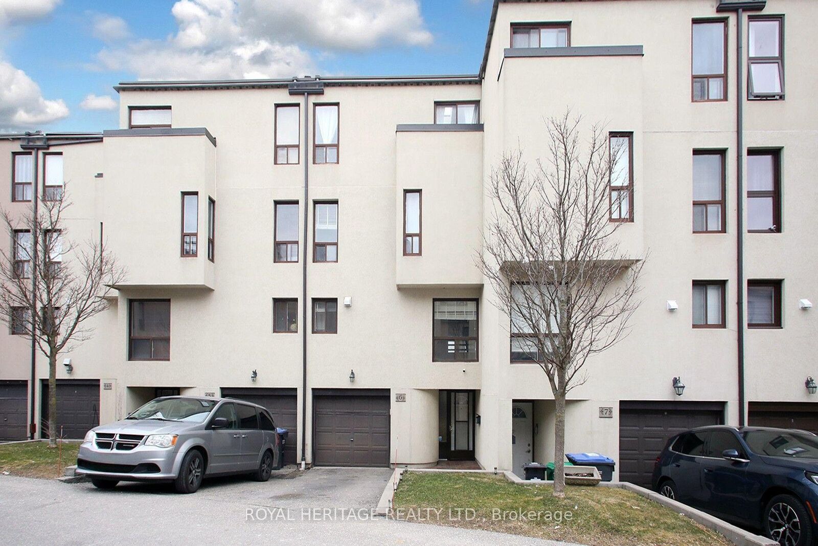 Property Photo:  24 Reid Drive 6  ON L5M 2A6 