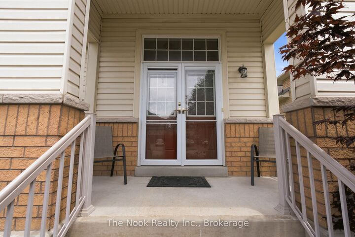Property Photo:  19 Alfred Shrubb Lane  ON L1C 0B1 