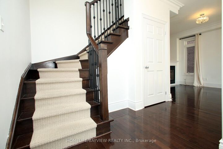 Property Photo: 572 Country Glen Road ON L6B 1E8