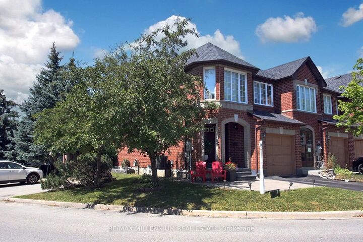 Property Photo:  20 Kenwood Drive 20  ON L6X 4P5 
