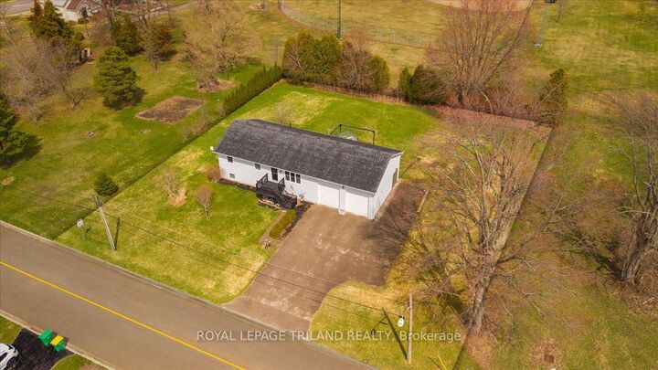 Property Photo:  14 Wellington Avenue  ON N0L 1A0 
